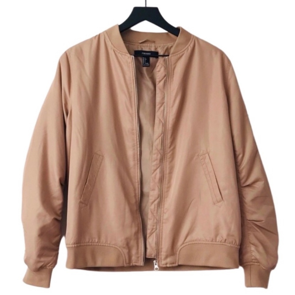 Forever 21 Women’s Varsity Tan Zip Up Puffer Bomber Jacket